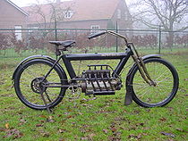 Pierce Arrow 680 cc uit 1911.