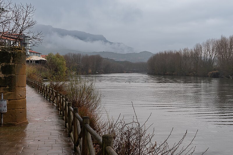 File:Ebro river in Brinas (1).jpg