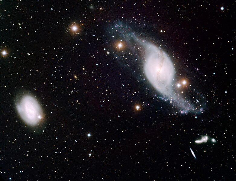 File:Twisted Spiral Galaxy NGC 3718 (noao-ngc3718).jpg