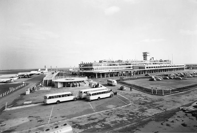 File:Tokyo Airport (1).jpg