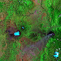 Satelitska slika Chimboraza u lažnim bojama (svijetloplava mrlja lijevo) i njegovog susjeda Tungurahue (desno od centra, s tragovima pepela)
