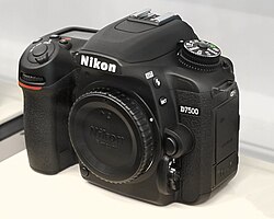 Nikon D7500