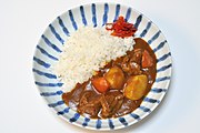 カレーライス（とろみのあるカレーを飯に掛けたもの）