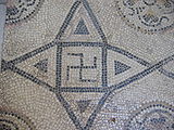 Свастика в римській мозаїці 2 ст. н. е.