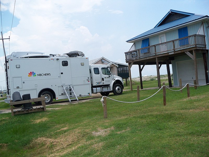 File:NBC news truck (4930074241).jpg