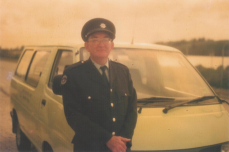 File:A Policeman of the Airport Security Police at the Bermuda International Airport circa 1997.jpg