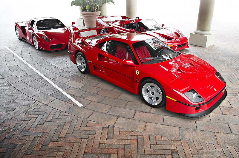 File:A few Ferrari (9387629614).jpg