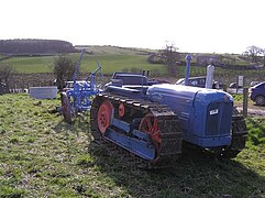 Tracteur County à chenilles sur base de Fordson Super Major.