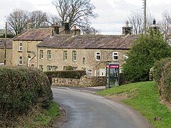 Cottages in Ellingstring - geograph.org.uk - 6743165.jpg