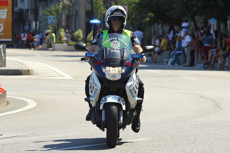 File:Vigo Vuelta Ciclista a España 2013 (9593646323).jpg