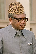 Zaire-Präsident Mobutu mit Leopardenmütze (1983)