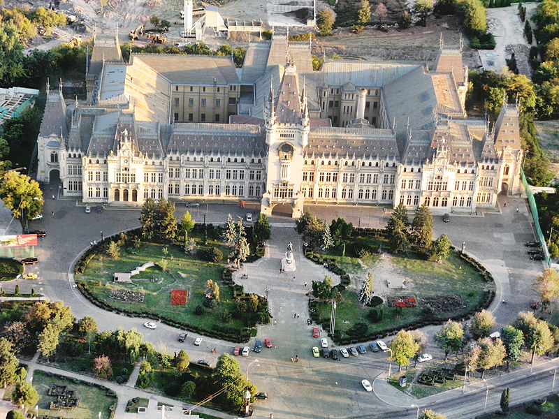 File:Palatul Culturii Iasi - Aerial.jpg