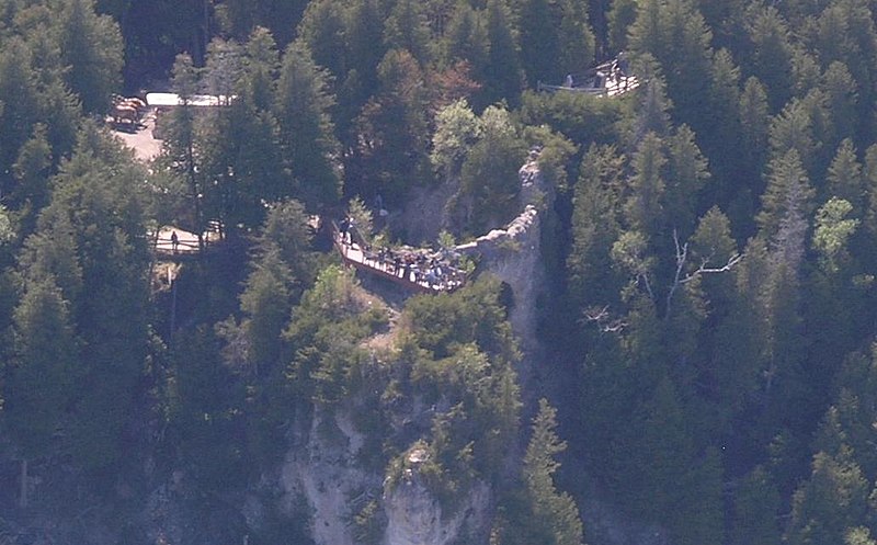 File:Arch Rock from the Air - panoramio - Mark Jersin.jpg