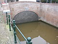 De oude verbinding met de Hollandse IJssel is nog zichtbaar ter hoogte van de Waterpoort