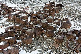 2015-09-11 03 Cross of cans at Northumberland House, Beechey Island NU Canada.jpg