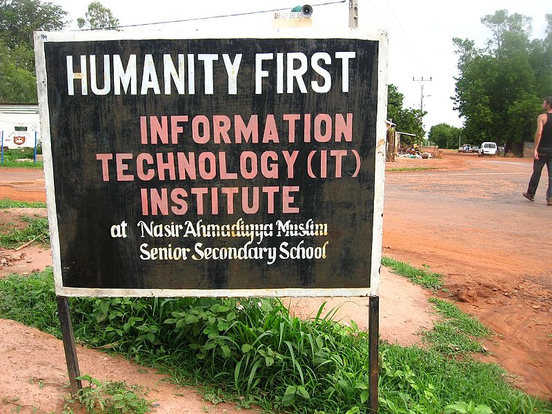 File:Humanity First IT School (4321167595).jpg