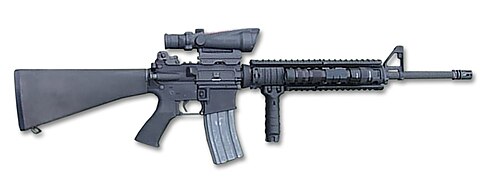 M16A4 mit montiertem Zielmittel (Advanced Combat Optical Gunsight) und zusätzlichem Vorderschaftgriff