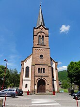 L'église catholique Saint-Jacques-le-Majeur.