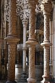 Colunas manuelinas no Mosteiro da Batalha