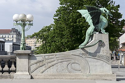 Slika:Dragons Bridge, Ljubljana 4.jpg