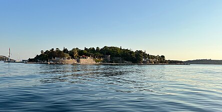 Otel ile Kalem Adası'nın kuzey ucu