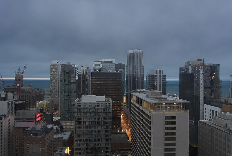 File:Chicago lakefront menacing dawn (14290638522).jpg