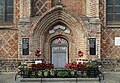 Oorlogsgedenkteken aan de zuidmuur van de kerk