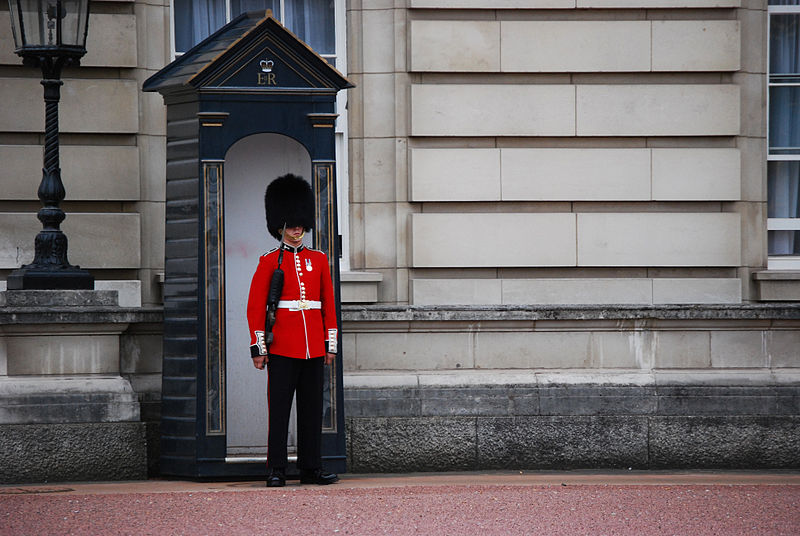 File:Guard of Buckingham Palace.JPG