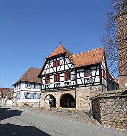 Heuchelheim-Rathaus-08-2019-gje.jpg