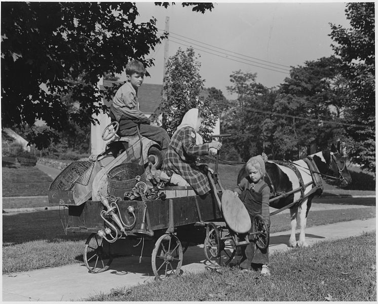 File:The charge of the scrap brigade in Roanoke, Virginia, includes such methods of collecting as this pony cart. The... - NARA - 196336.jpg