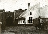 Poort en wachthuis, foto van Th. Weijnen, 1868