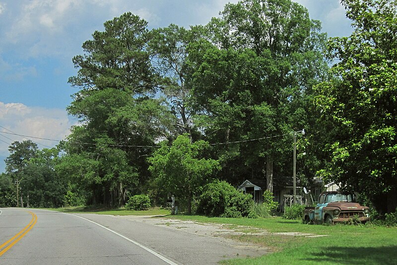 File:US76 East of Mullins, SC (29397359222).jpg