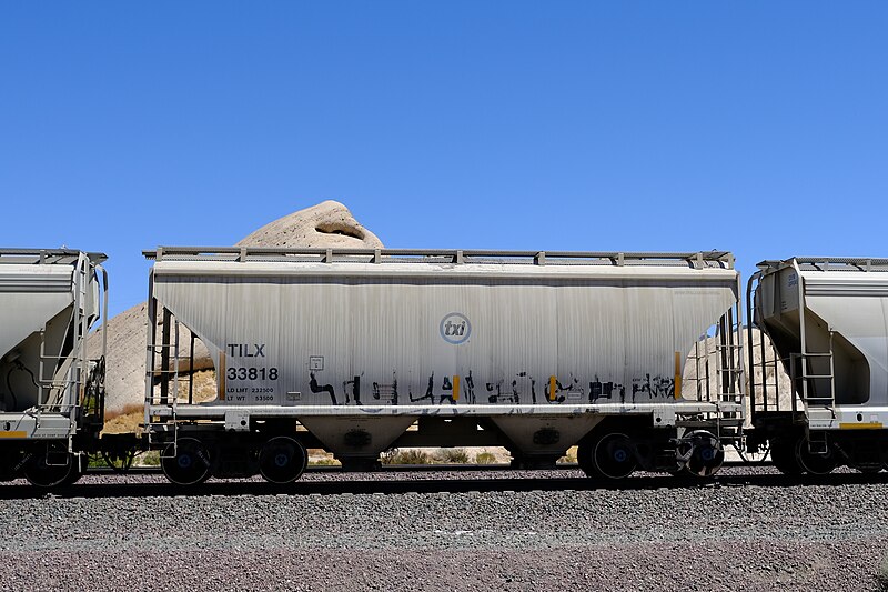 File:Freight Benching in SoCal - 8-30-2020 (50300223331).jpg