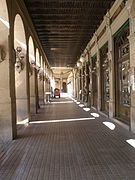 Passage couvert près du café Iruña