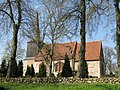 Kirche mit Kirchhof mit Feldsteintrockenmauer