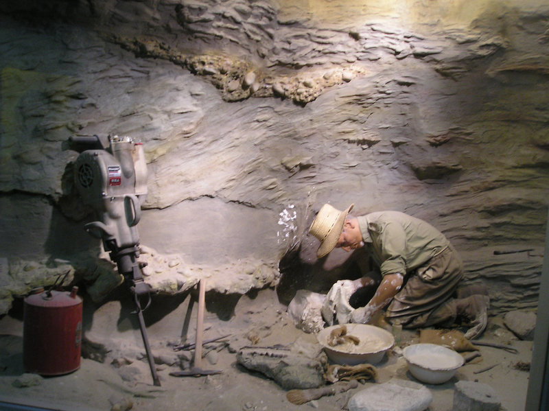 File:ROM-HunterQuarry-FullSizedDiorama.png