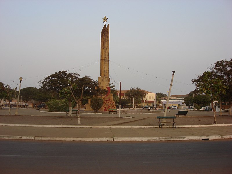 File:Roundabout (482985859).jpg