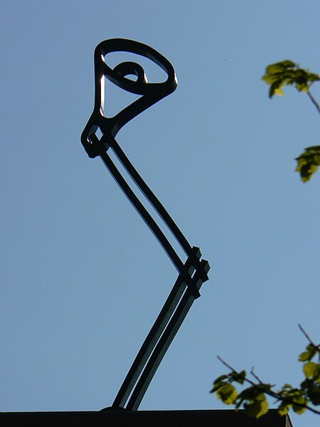 File:Zwolle - Lamp (2000) van Jeroen Henneman.jpg