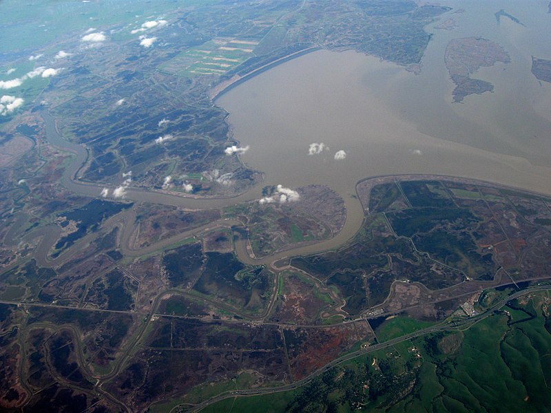 File:Aerial view of Joice Island in California 1.jpg