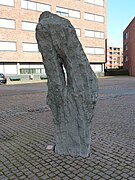 Sculptuur Eugène Dodeigne, Helmond.JPG