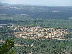 שכונת ואן גוך באילון, מבט מרכס אדמית