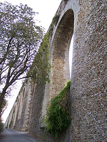 Louveciennes Aqueduc2.JPG