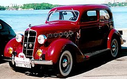 Plymouth PJ Deluxe 2-door Touring Sedan (1935)