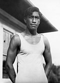 Duke Kahanamoku etwa 1912