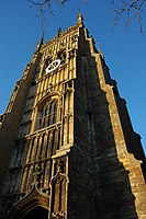 Detail on corner buttresses