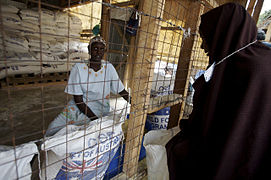 Africa Humanitarian Food Aid 5 (10665200204).jpg