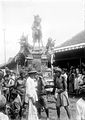 Perayaan Cap Go Meh Peranakan di Buitenzorg, Jawa Barat, 1903.