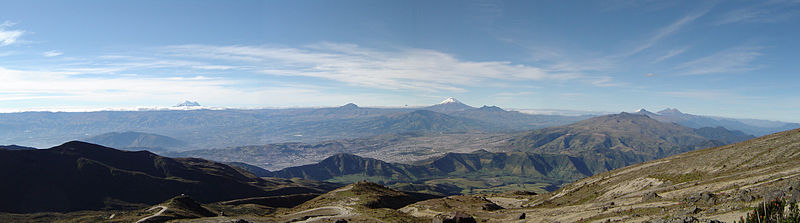 File:Ecuador - Panoramica Antisana Sincholagua Cotopaxi Corazon Ilinizas.jpg