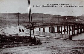 L'ancien pont sur le Frémur vers 1929.