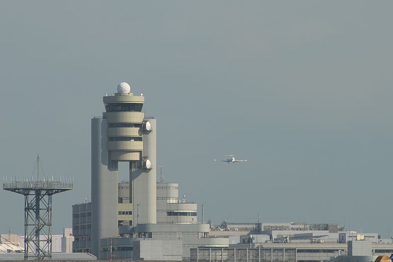 File:Tokyo international airport (HND RJTT) (511012217).jpg